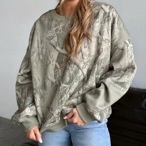 Le Lis Olive Camo Crewneck Sweatshirt